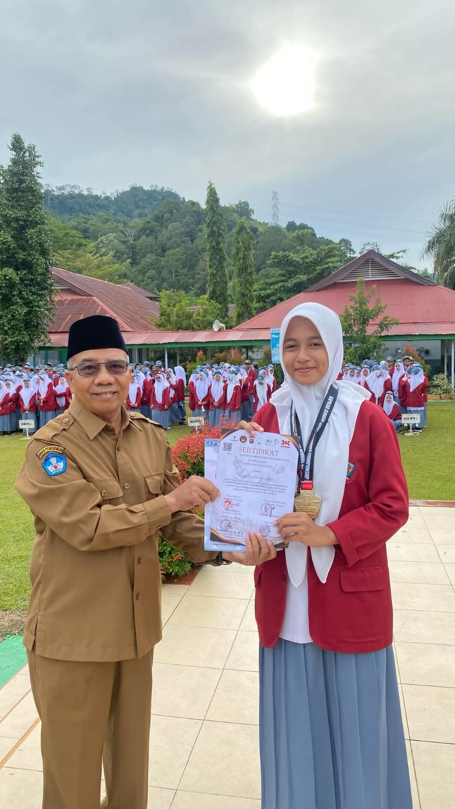 Atlet SMAN 2 Painan Raih Juara 1 Nasional pada Kejuaraan Kapolda Sumbar Taekwondo Championship 2025